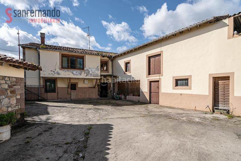 Foto 1d6f255a-a05f-4f94-b29c-544e5e57da77. Casa  montañesa con encanto y gran potencial en la senda del pas en Puente Viesgo