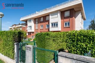 Appartement à Quintana 26. Apartamento con garaje, en urbanización con piscina