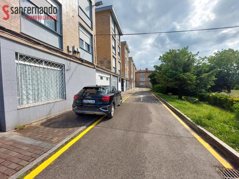 Foto 6128ac9f-67a4-4bcb-b6f7-936ad65e9127. Geschäftsraum in avenida fernández vallejo 44 in Nueva Ciudad Torrelavega