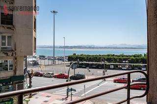 Pis  Calle atilano rodriguez. Piso en la zona de las estaciones con vistas a la bahía