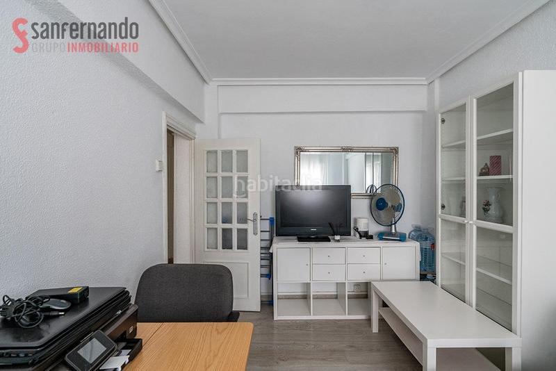 Foto 926d5e8f-5ba0-4e2c-a524-f42efab05a00. Piso  en la zona de general dávila muy próximo a las facultades con inquilino en Santander