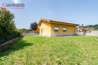 Xalet  Barrio navajeda - riestre. Chalet individual en una sola planta con jardín en navajeda entr