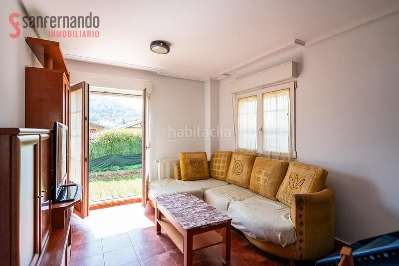 Foto 2b5250da-fc66-4acd-a883-cb30d1c314b0. Chalet  individual en una sola planta con jardín en navajeda en Entrambasaguas