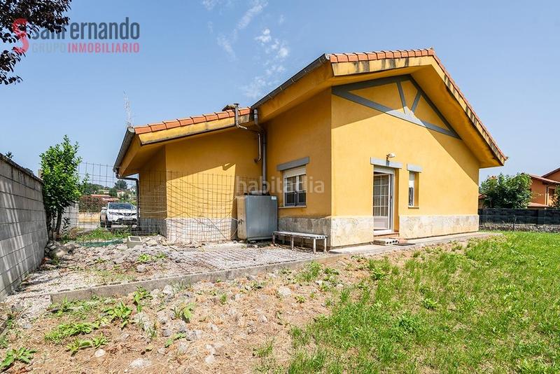 Foto a65633c4-0dd3-4332-b8b0-f04bfd3d769f. Chalet  individual en una sola planta con jardín en navajeda en Entrambasaguas