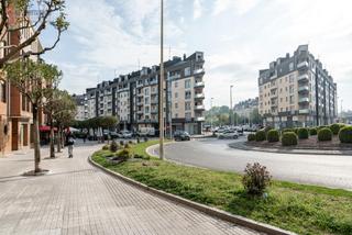 Aparcament cotxe a Covadonga - Campuzano - Ciudad Vergel. Dile adiós a dar vueltas buscando aparcamiento en torrelavega! p