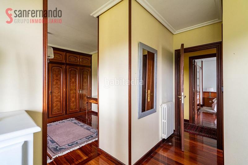 Foto 2096d272-5d2a-4de6-a4fb-cf4cb4e3de94. Casa una propiedad que no se parece a ninguna otra. en Torrelavega