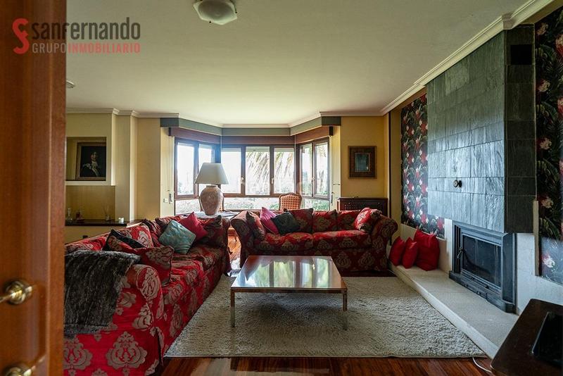 Foto b3d8407d-4a32-4b8c-b6d0-191c73e46297. Casa una propiedad que no se parece a ninguna otra. en Torrelavega