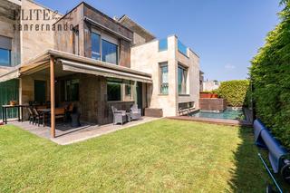 Casa  Urbanizacion ladera sur. Chalet independiente en mompía con jardín y terraza al sur