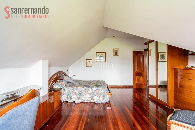 Foto 37007c40-6a68-42ff-a336-474428b9d908. Chalet con parcheggio in Covadonga - Campuzano - Ciudad Vergel Torrelavega