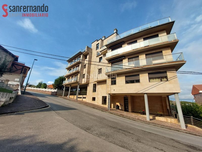 Foto 5af4cb71-26d2-44e9-9515-be87a0e382e0. Àtic amb calefacció aparcament a Suances