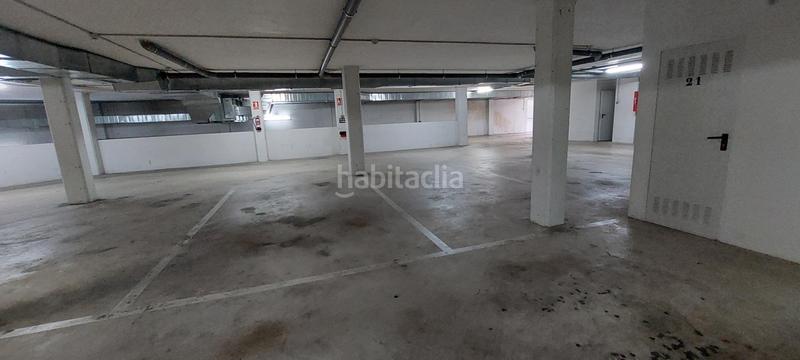 Foto 3b3f69f7-b878-40c8-90f2-35ac957b1c26. Aparcament cotxe a Suances