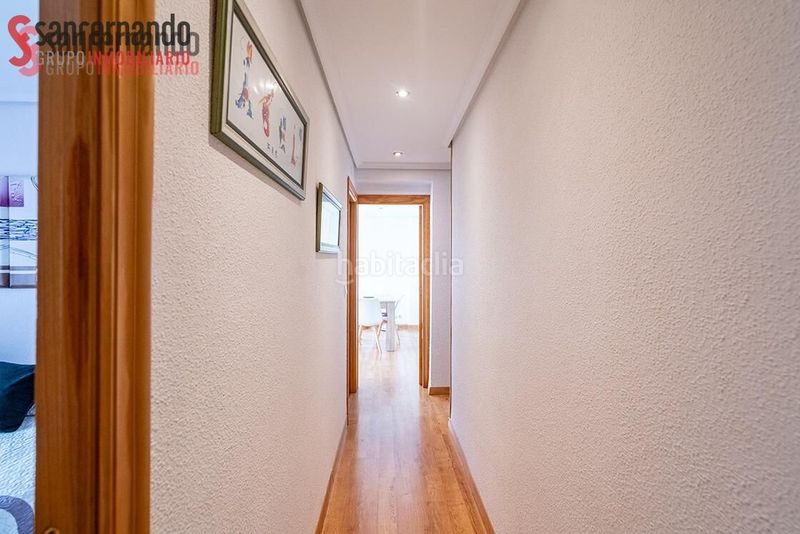 Foto f0df84ed-368f-4560-825b-9869afd00d20. Piso en calle calle del doctor enrique oti piso de tres habitaciones a pie de playa. en Suances