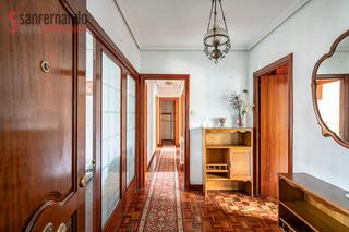 Appartement à Calle pablo garnica 25. Piso de tres habitaciones en torrelavega