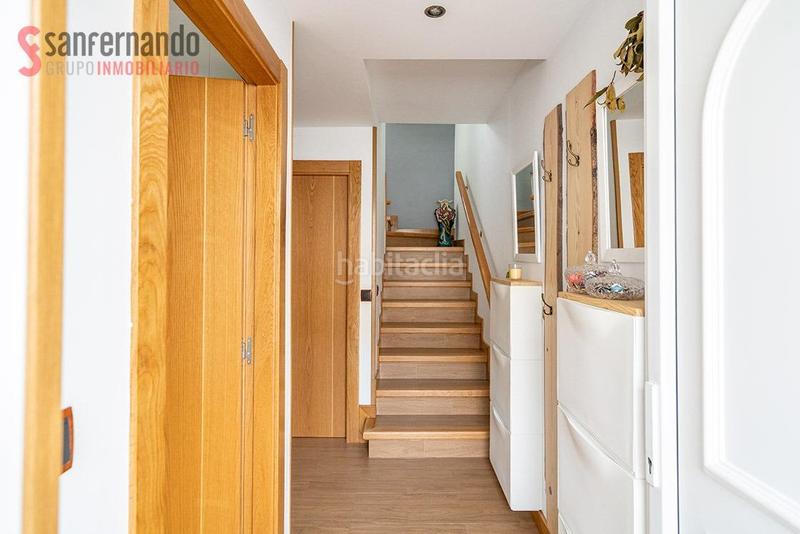 Foto 92bf8ebc-78f8-40a9-a941-0588c382bdb2. Chalet mit heizung parking in Cudón Miengo