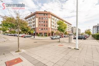Apartament  Calle eduardo torralba beci. Se vende apartamento con garaje y trastero en peñacastillo