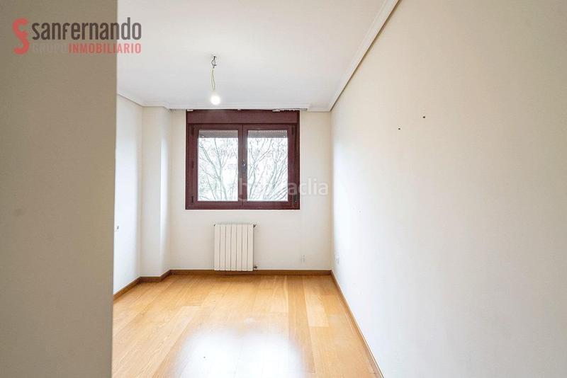 Foto fe50f73c-4633-41f4-9a8c-f7692896a546. Flat with heating parking pool in Peñacastillo - Nueva Montaña Santander