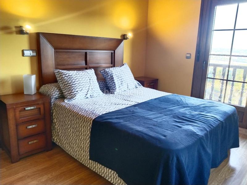 Foto 35f292dc-4fc2-455f-bcba-a69375cf96de. Rent chalet with heating parking in Suances