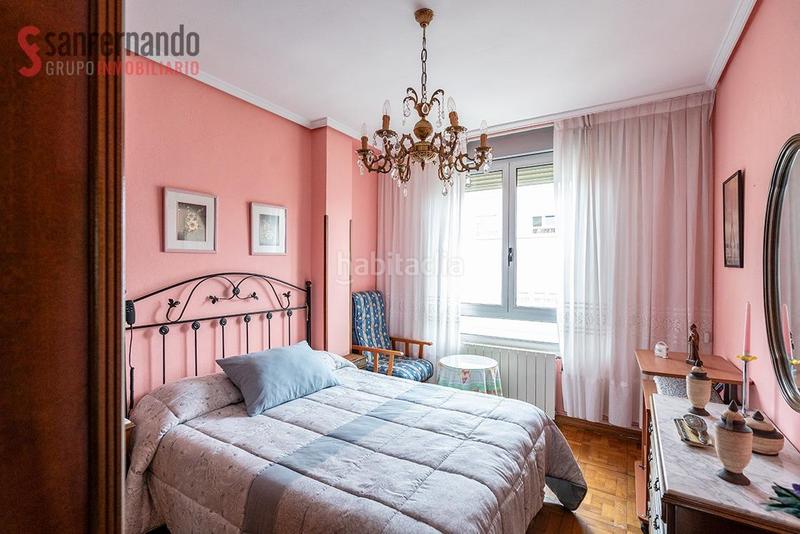 Foto b4ca9932-2923-4414-bf44-f4a2352f2d73. Etagenwohnung mit heizung in El Parque - Zapatón Torrelavega