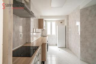 Appartement  Calle de castilla. Piso muy amplio junto a la plaza de las estaciones