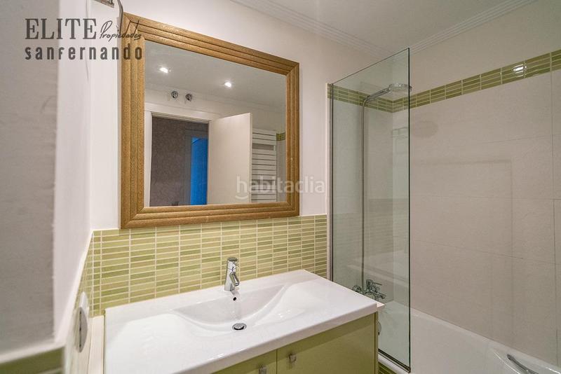 Foto 89b05089-a0ab-44d8-9be4-63380a000e3e. Pis amb calefacció aparcament piscina a Valdenoja Santander