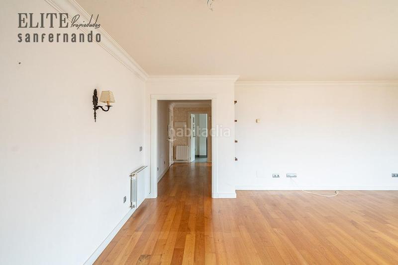 Foto 98db019f-c522-46e7-857d-7f4b192506f8. Pis amb calefacció aparcament piscina a Valdenoja Santander