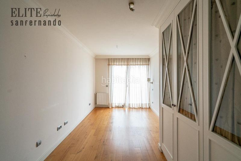 Foto a3da8897-6ca0-4221-baef-e317662110e0. Pis amb calefacció aparcament piscina a Valdenoja Santander