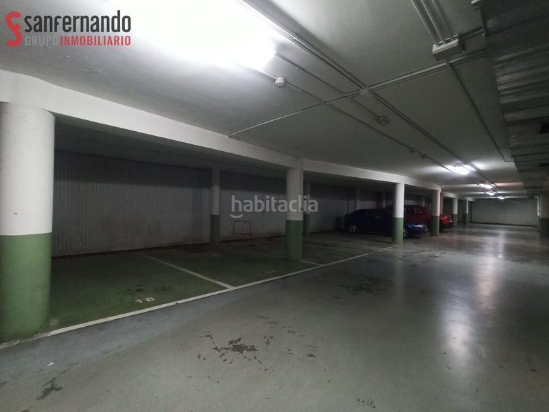 Foto 004447d8-71cd-4656-bdb8-a75f9626e8e4. Aparcament cotxe a Centro Torrelavega