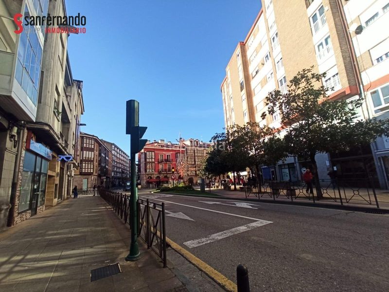 Foto 2b2d1bd6-c979-443f-a9d4-604560136fbe. Aparcament cotxe a Centro Torrelavega