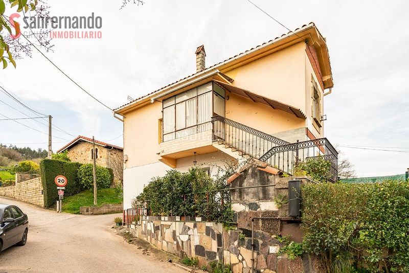 Foto c98e7360-a5ea-424e-a4ce-3bea9a3449e3. Piso planta primera de casa con terraza en Renedo de pielagos en Piélagos