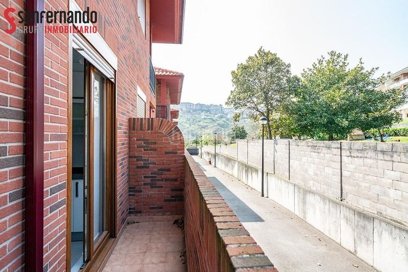 Foto 04eadf15-45e1-49e7-84f4-9243575c2b17. Casa adossada amb calefacció aparcament a Suances