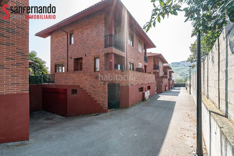 Foto 2a4201ff-845f-4e08-bedd-eeaf3fb2bdaf. Casa adossada amb calefacció aparcament a Suances