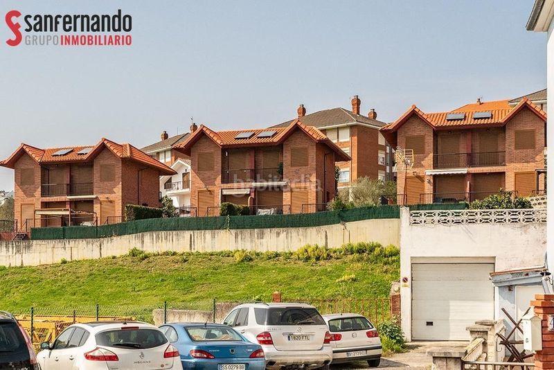 Foto 2fc3b532-e90a-4160-83d8-963deea8ca28. Casa adossada amb calefacció aparcament a Suances