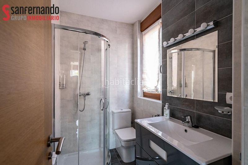 Foto a3505573-d835-41b5-9a99-f47e0f8a3b4a. Casa adossada amb calefacció aparcament a Suances