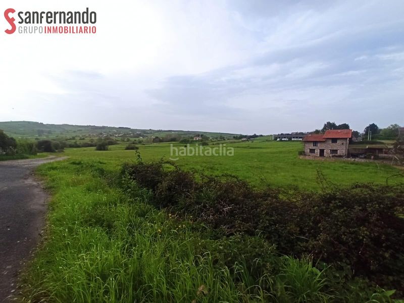 Foto b8d81fb5-6a66-4b42-a46f-27aca37c8e78. Terreny residencial a Suances