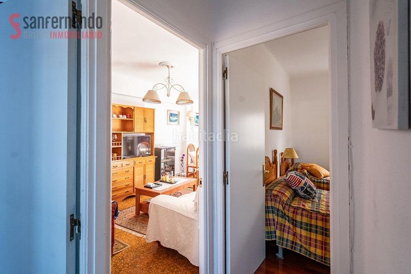 Foto d0fd9c05-452a-4853-a679-ba28cd5165ae. Piso  a la venta en la zona de la calle alta con ascensor en Santander