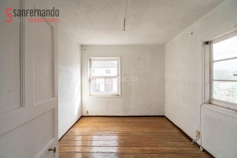 Foto 791950c8-8437-4272-a208-8cc09aa0a9c6. Edificio in Corvera de Toranzo