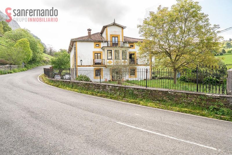 Foto b9934cf6-b9f1-4272-9ad3-ff19e00265e6. Casa a Ruesga