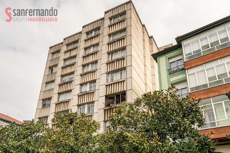 Foto f4cbfce4-a623-46b9-b74d-228ad807b8bf. Pis a Centro Torrelavega