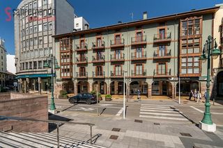 Appartement à Calle calle josé maría pereda 31. Encantador apartamento en la plaza mayor de torrelavega