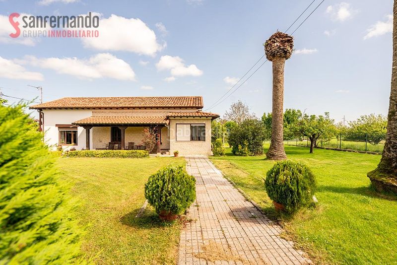 Foto a4e2f917-23c4-43a8-ba35-e630134bf7c5. Casa amb calefacció aparcament a Reocín