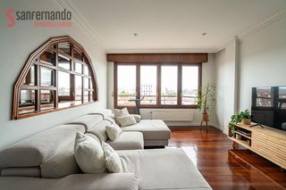 Duplex  Avenida primero de mayo. Dúplex en peñacastillo con garaje cerrado y parking privado