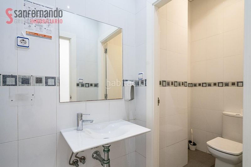 Foto 17c7df45-a491-44d3-a34b-bfbd34453f9c. Local comercial a Centro Torrelavega