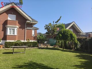 Chalet  Urbanizacion ría del pas 1210. Chalet independiente boo de pielagos