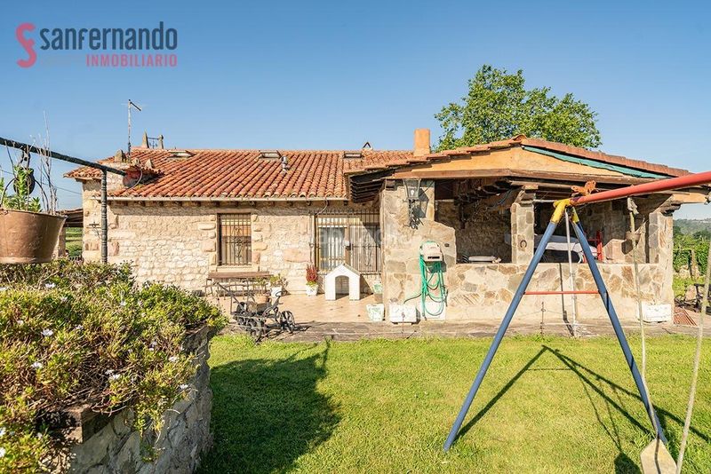 Foto 2888d780-a0b3-4b0c-bb76-6bd4e0cb060f. Casa amb calefacció aparcament a Tanos Torrelavega