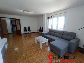 Miete Etagenwohnung  Avenida avenida castros. Se alquila piso duplex de temporada de dos habitaciones y dos ba