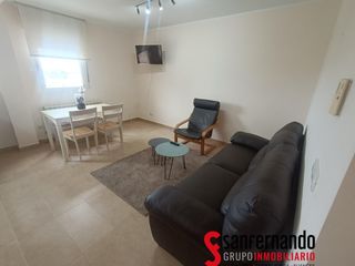 Miete Etagenwohnung  Calle calle ramón sáez de adana. Se alquila piso de dos habitaciones para larga duración en la av