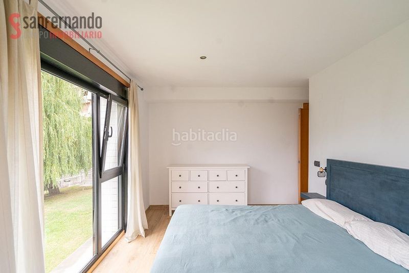 Foto ea6de5da-2269-4587-b761-011531267a74. Planta baixa amb calefacció aparcament a Valdenoja Santander