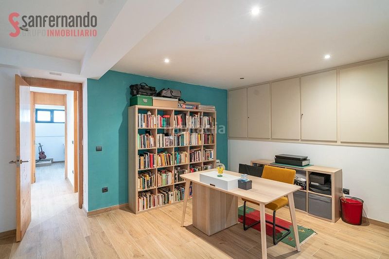 Foto ee4dd5a1-cb3c-45ec-a073-7d59e2a74d73. Planta baixa amb calefacció aparcament a Valdenoja Santander