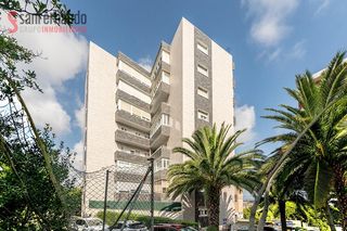Pis  José hierro. Piso exterior de 3 habitaciones en la calle josé hierro, para en