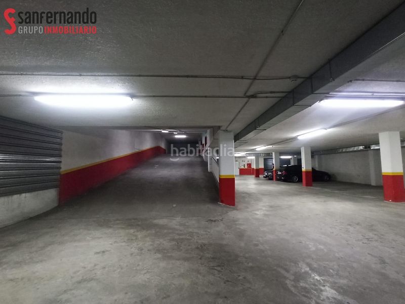 Foto 8a9a0a8b-2bc5-4966-8871-f6cf93ed3388. Aparcament cotxe a Alisal - San Román Santander